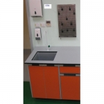 Bàn thí nghiệm áp tường có bồn rửa